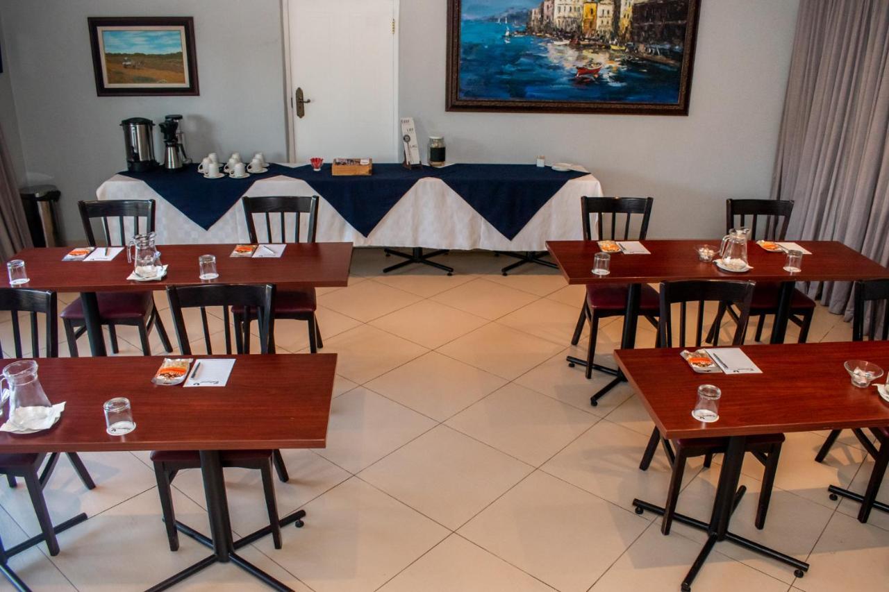 Balmoral Lodge Bellville Ngoại thất bức ảnh