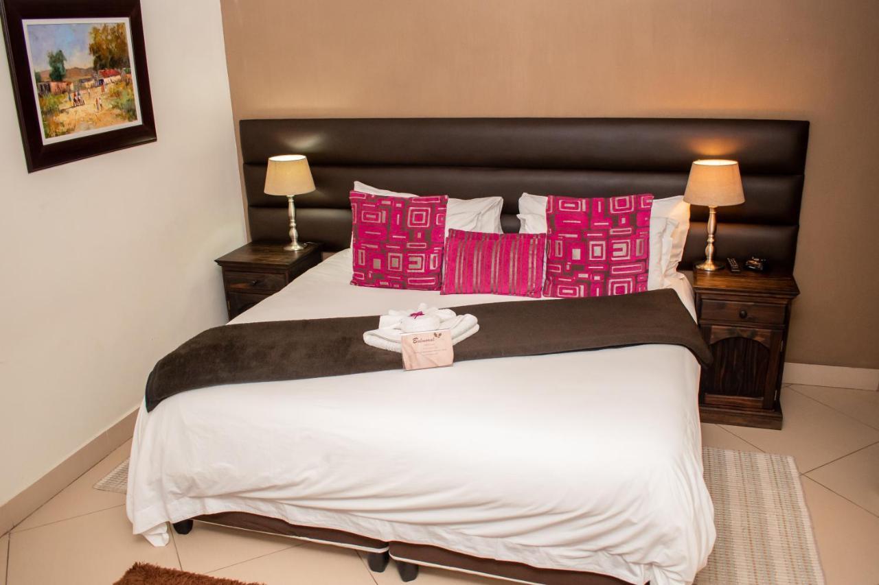 Balmoral Lodge Bellville Ngoại thất bức ảnh